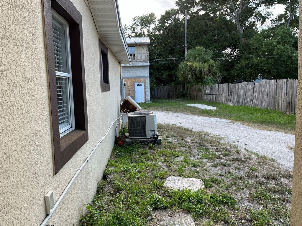 Image 17 of property listing at 1224 TURRISI BOULEVARD, Orlando, FL 32807