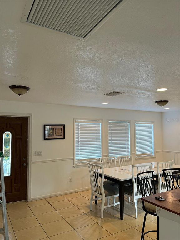 Image 8 of property listing at 1224 TURRISI BOULEVARD, Orlando, FL 32807