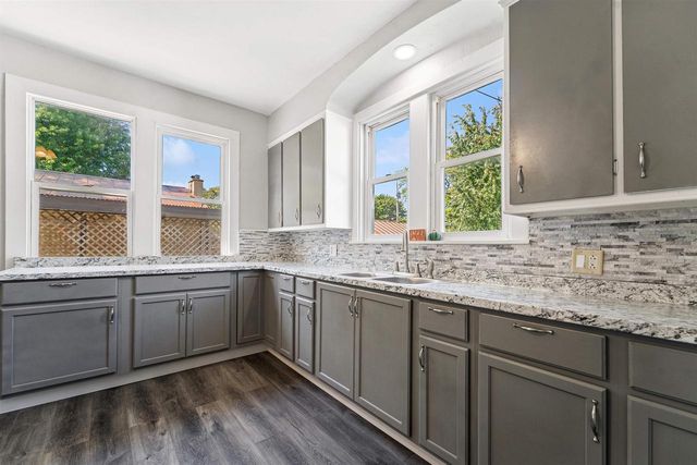 161 E SCOTT STREET, Fond Du Lac, WI 54935