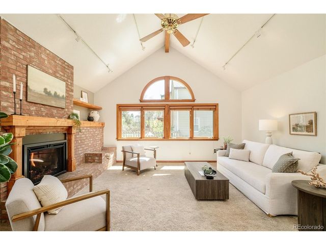1950 S Lansing Ct, Aurora, CO 80014