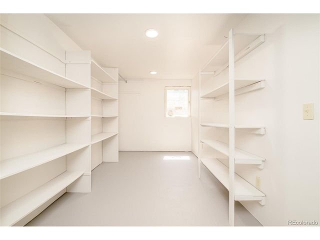 1950 S Lansing Ct, Aurora, CO 80014