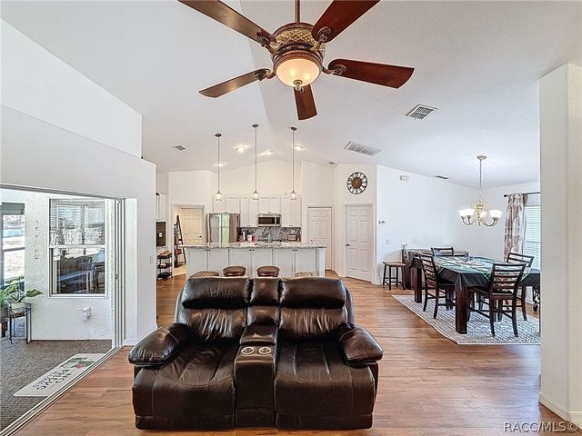 9131 N Alpinia Drive, Citrus Springs, FL 34434