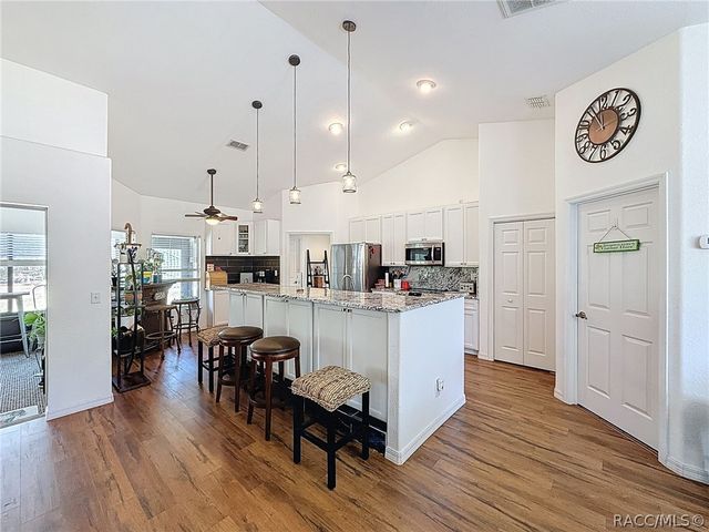 9131 N Alpinia Drive, Citrus Springs, FL 34434