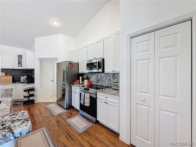 9131 N Alpinia Drive, Citrus Springs, FL 34434