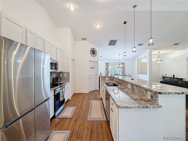 9131 N Alpinia Drive, Citrus Springs, FL 34434