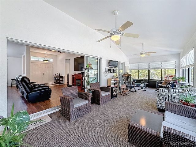 9131 N Alpinia Drive, Citrus Springs, FL 34434