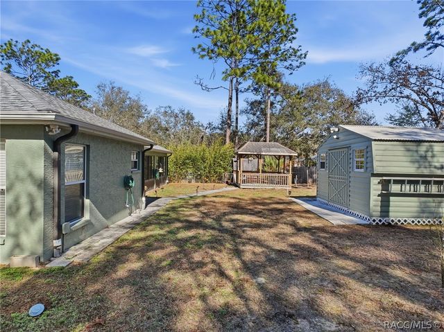 9131 N Alpinia Drive, Citrus Springs, FL 34434