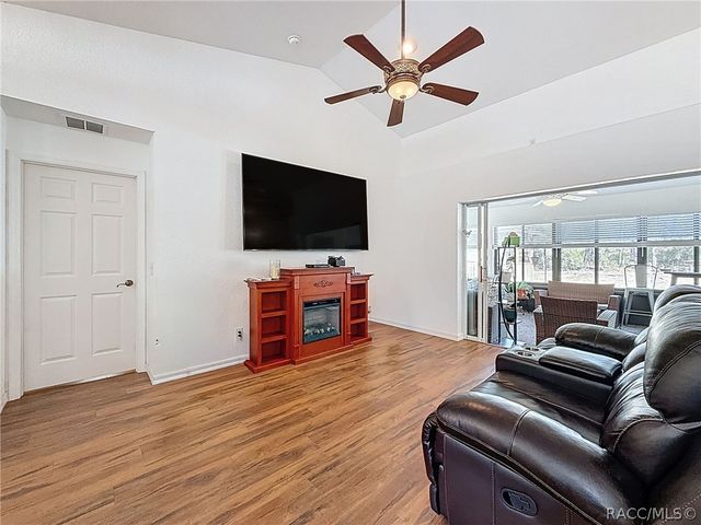 9131 N Alpinia Drive, Citrus Springs, FL 34434