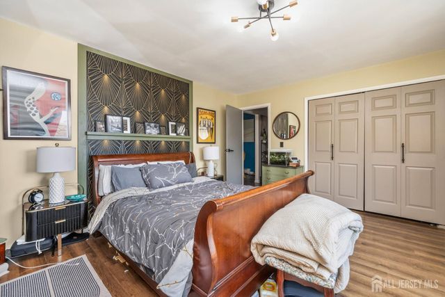 818 Cricket Lane, Woodbridge Proper, NJ 07095