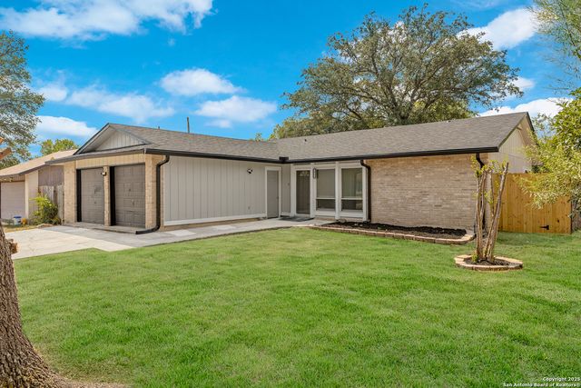 10223 Flatland, Converse, TX 78109