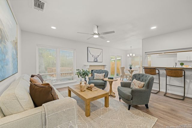 10223 Flatland, Converse, TX 78109