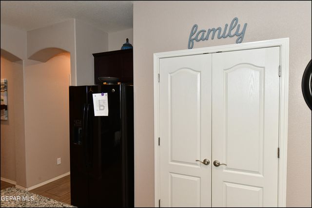 505 GINGER FRANCIS Lane, El Paso, TX 79938