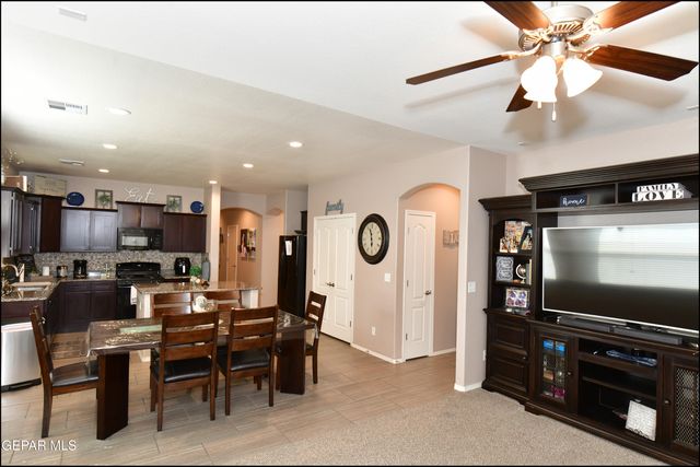 505 GINGER FRANCIS Lane, El Paso, TX 79938