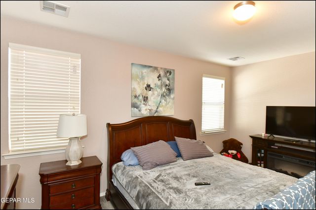 505 GINGER FRANCIS Lane, El Paso, TX 79938