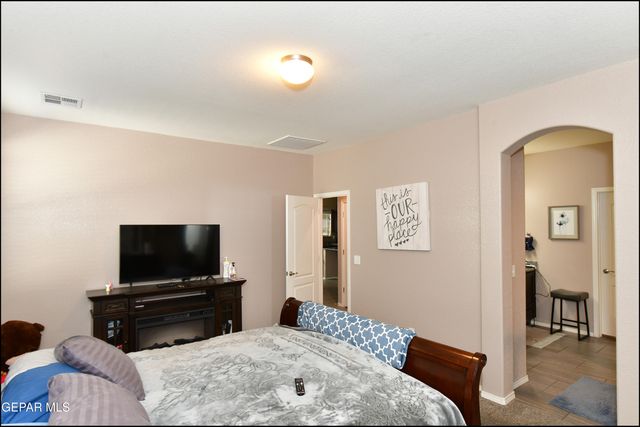 505 GINGER FRANCIS Lane, El Paso, TX 79938