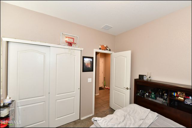 505 GINGER FRANCIS Lane, El Paso, TX 79938