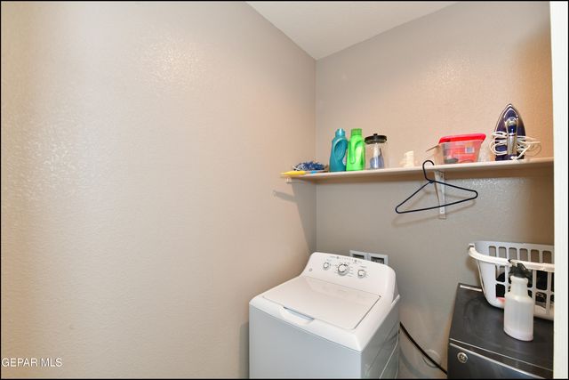 505 GINGER FRANCIS Lane, El Paso, TX 79938