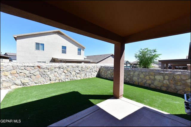 505 GINGER FRANCIS Lane, El Paso, TX 79938