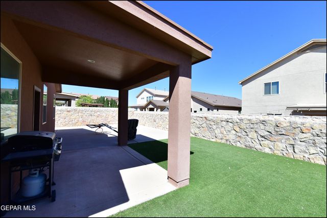 505 GINGER FRANCIS Lane, El Paso, TX 79938
