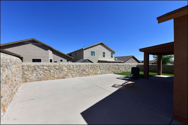 505 GINGER FRANCIS Lane, El Paso, TX 79938