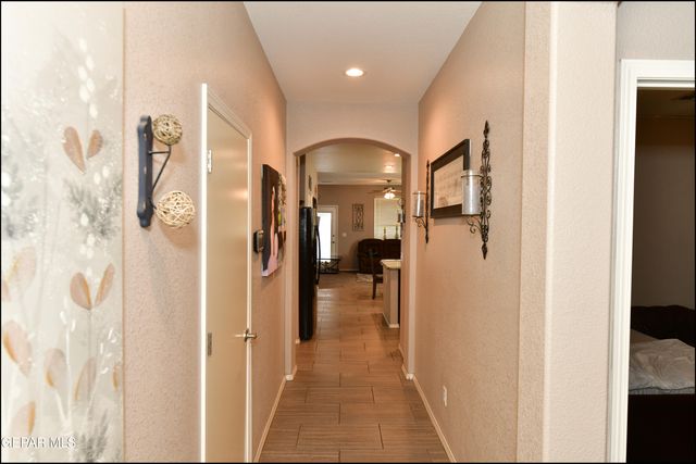 505 GINGER FRANCIS Lane, El Paso, TX 79938