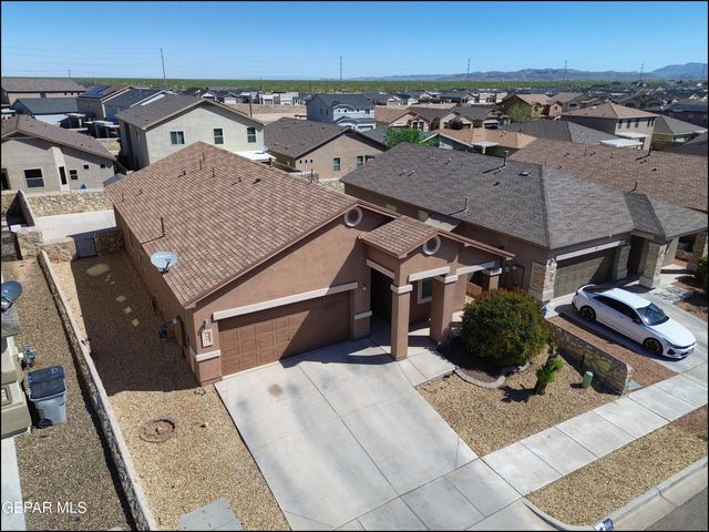 505 GINGER FRANCIS Lane, El Paso, TX 79938