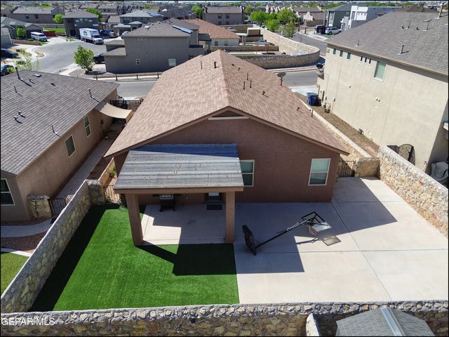 505 GINGER FRANCIS Lane, El Paso, TX 79938