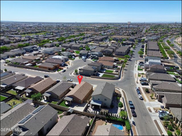 505 GINGER FRANCIS Lane, El Paso, TX 79938