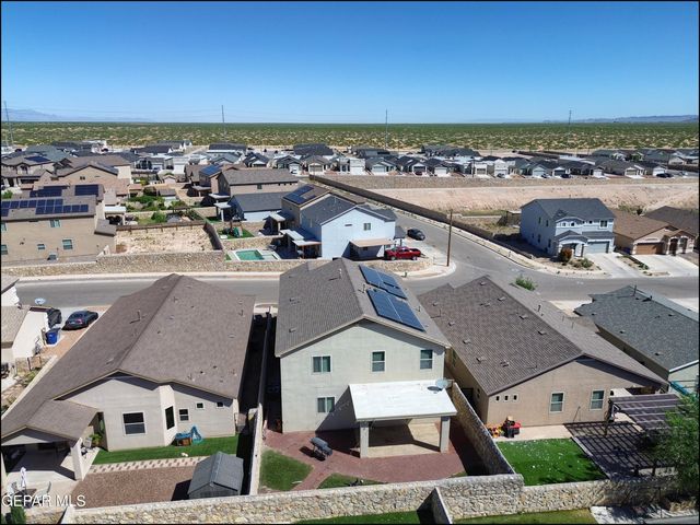 505 GINGER FRANCIS Lane, El Paso, TX 79938