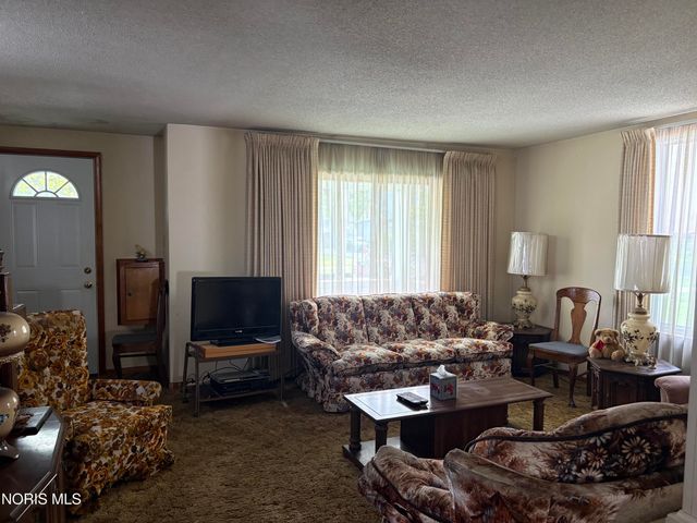 418 S Church Street, Bowling Green, OH 43402