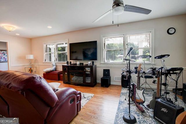 2427 Siesta Court, Marietta, GA 30062
