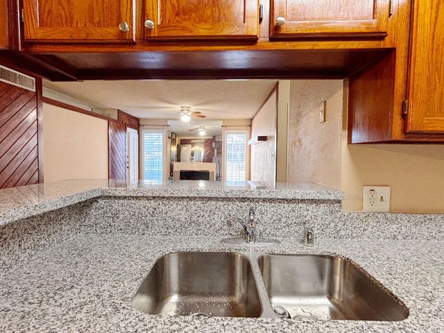 2121 Hepburn Street 505, Houston, TX 77054