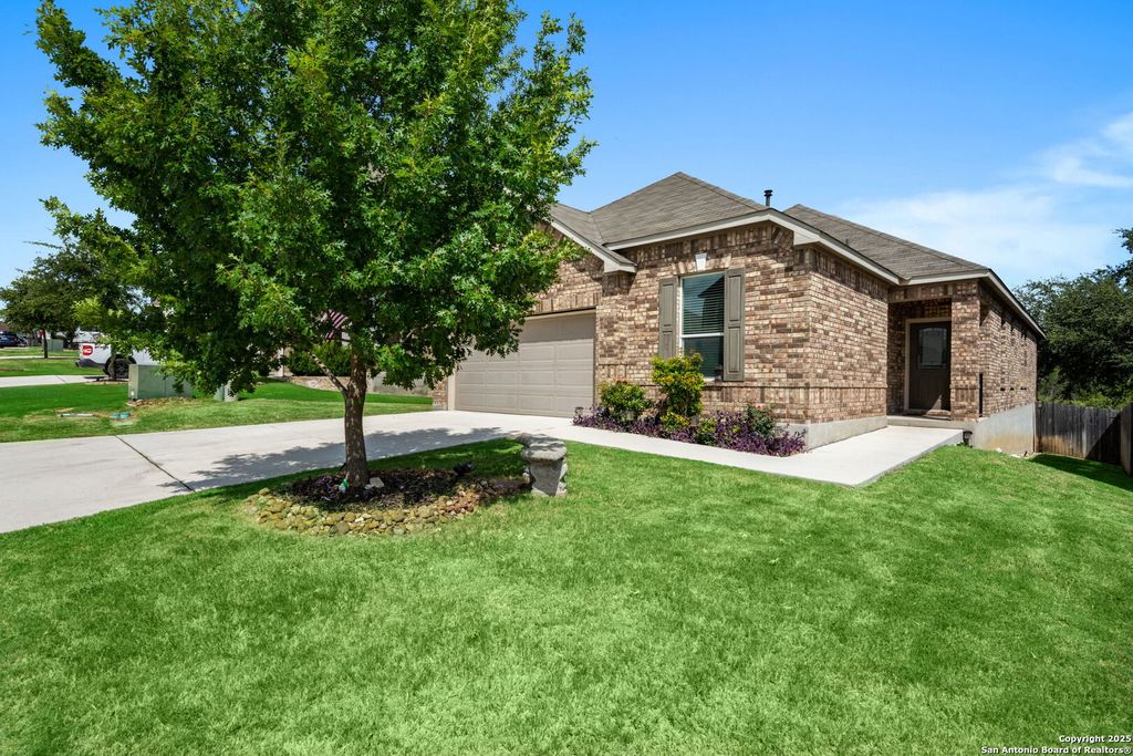3591 Vuitton, Bulverde, TX 78163