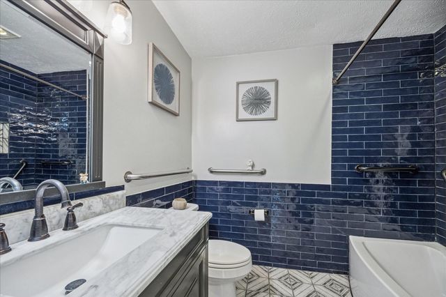 5010 Peebles Drive, Houston, TX 77084