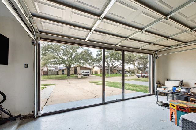 5010 Peebles Drive, Houston, TX 77084