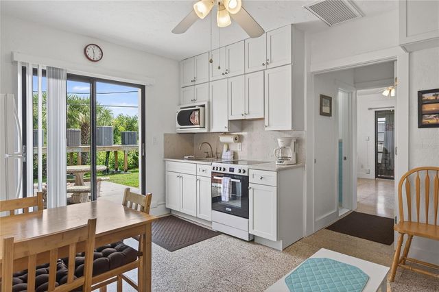 908 VILLAS DRIVE 14, Venice, FL 34285