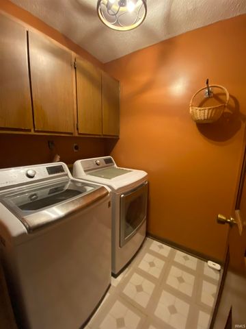 4006 Finchley Court, Fort Wayne, IN 46815