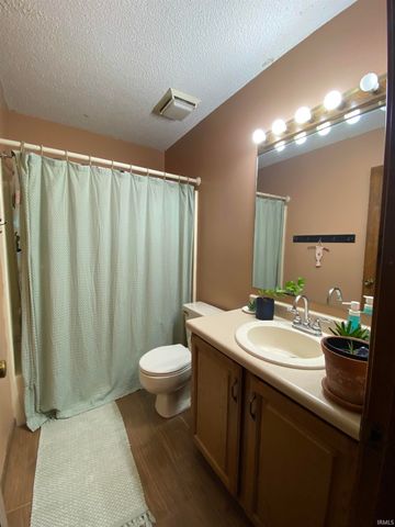 4006 Finchley Court, Fort Wayne, IN 46815