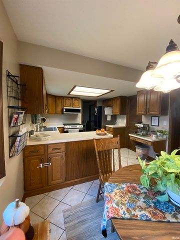 4006 Finchley Court, Fort Wayne, IN 46815