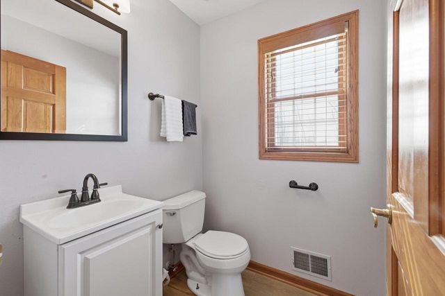 N53W14023 Invery DRIVE, Menomonee Falls, WI 53051