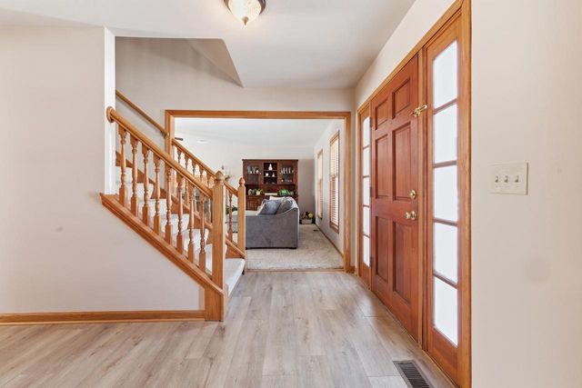 N53W14023 Invery DRIVE, Menomonee Falls, WI 53051