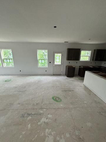 489 Jet Stream Dr, La Vergne, TN 37086