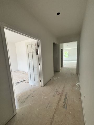 489 Jet Stream Dr, La Vergne, TN 37086