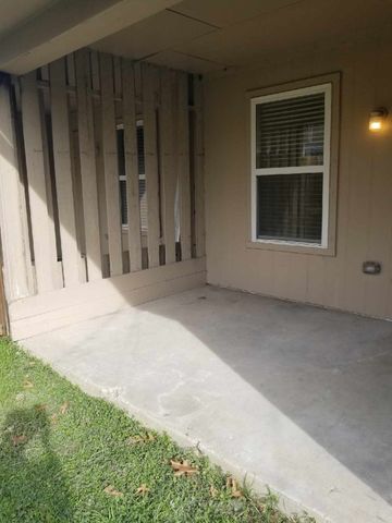 7302 NE Loop 820, North Richland Hills, TX 76180