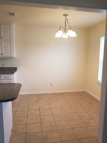 7302 NE Loop 820, North Richland Hills, TX 76180