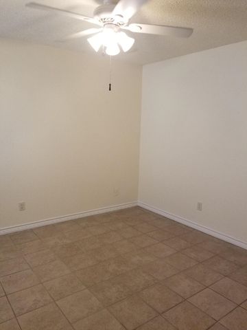 7302 NE Loop 820, North Richland Hills, TX 76180