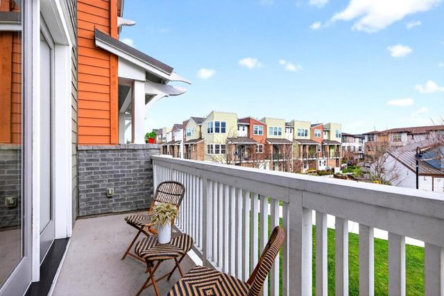 817 Galt Terrace 4, Sunnyvale, CA 94085