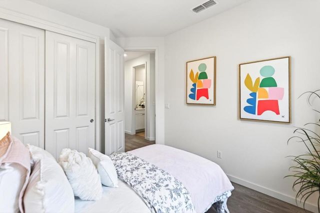 817 Galt Terrace 4, Sunnyvale, CA 94085