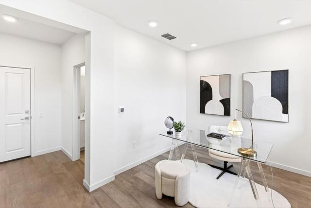 817 Galt Terrace 4, Sunnyvale, CA 94085