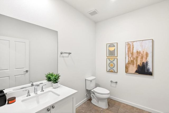 817 Galt Terrace 4, Sunnyvale, CA 94085